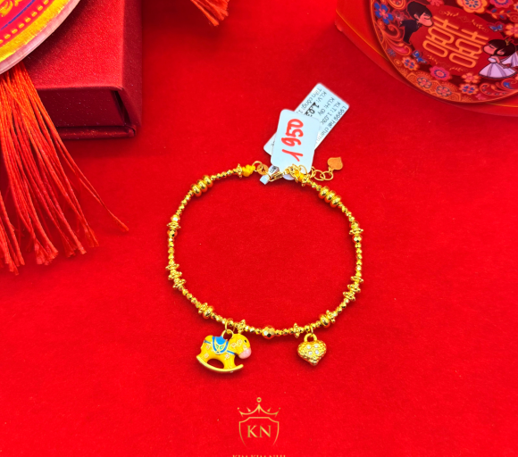 Lắc charm ngựa vàng