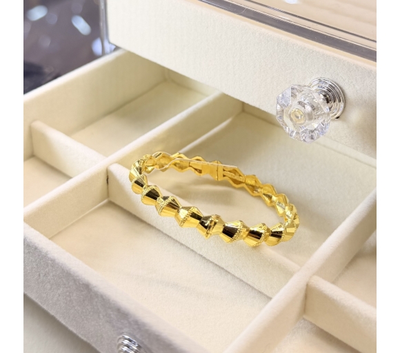 Vòng Kiểu Móc Máy Nhẹ 