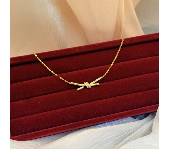 Dây kiểu chéo đính tấm 