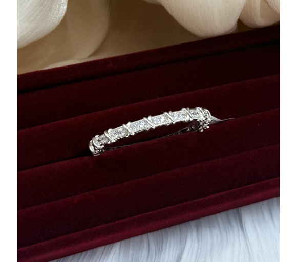 Vòng tay kiểu tấm 