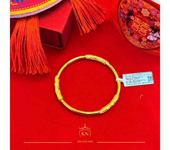 Vòng natra chạm khúc