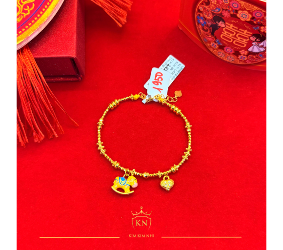 Lắc charm ngựa vàng